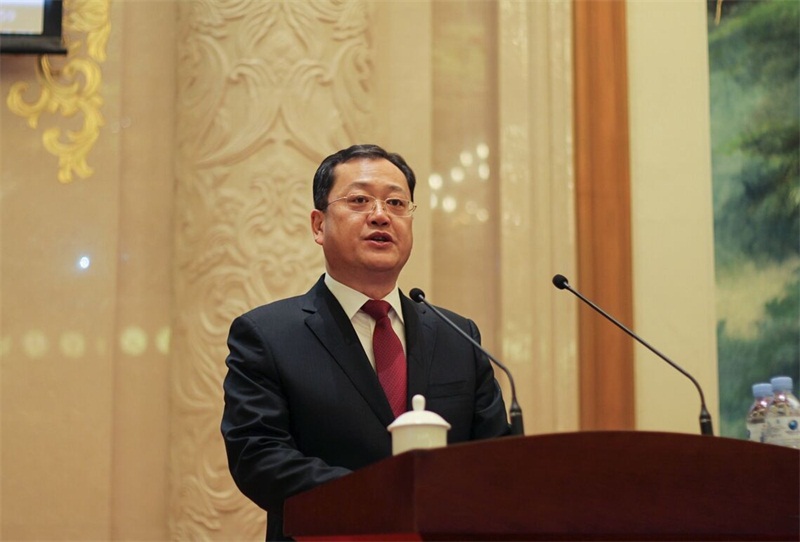 集團總裁賀占海做年度工作報告