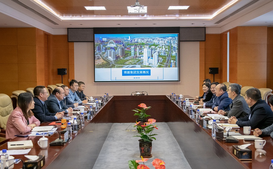 內蒙古工業大學黨委書記李占峰一行到博源集團調研