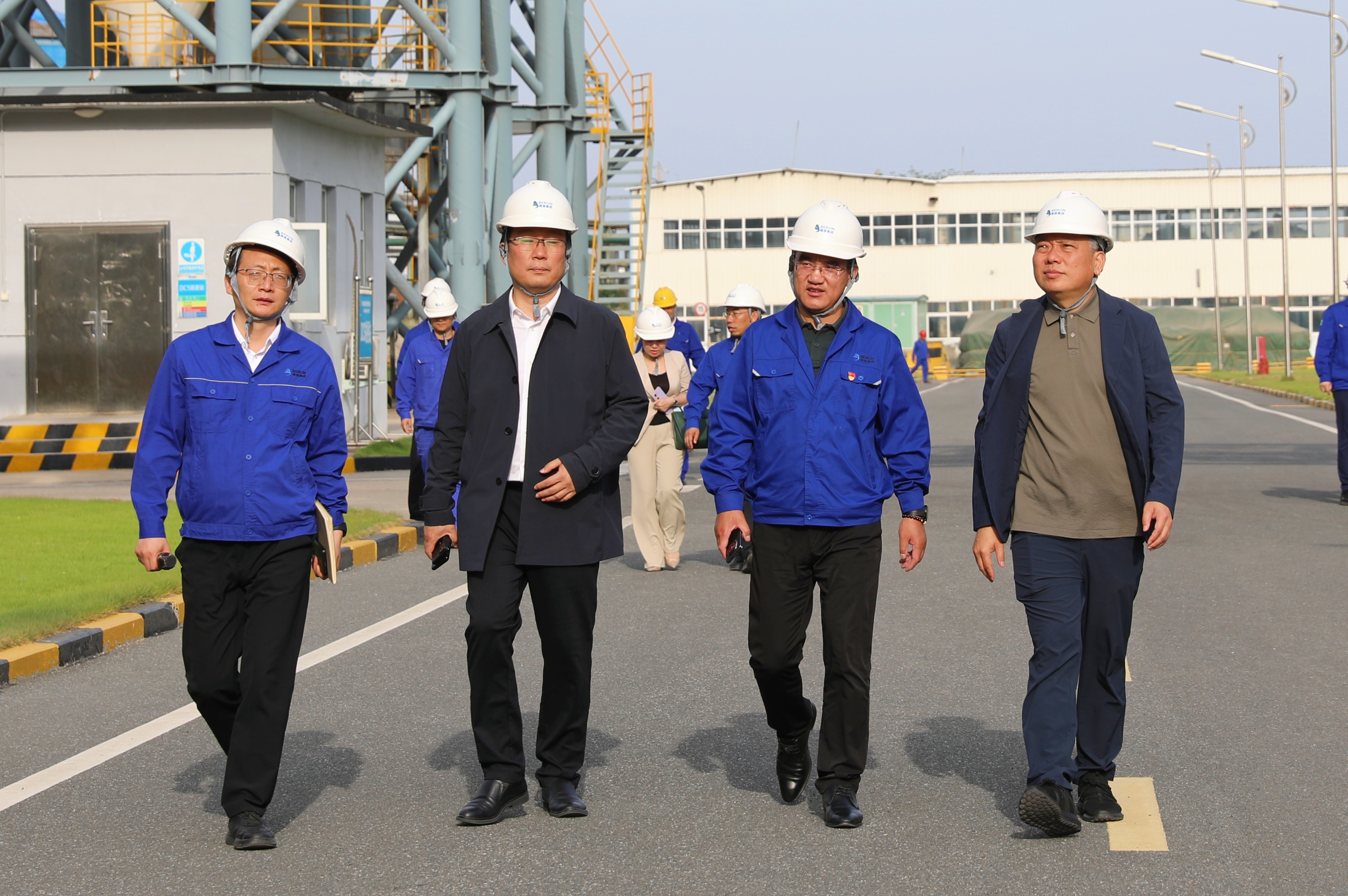渤化集團(tuán)永利化工公司總經(jīng)理王凱到中源化學(xué)公司調(diào)研