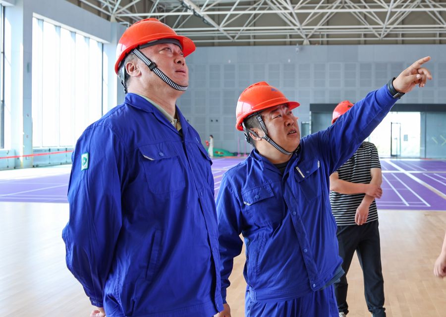 博源集團總裁戴繼鋒到博源銀根礦業(yè)公司調(diào)研