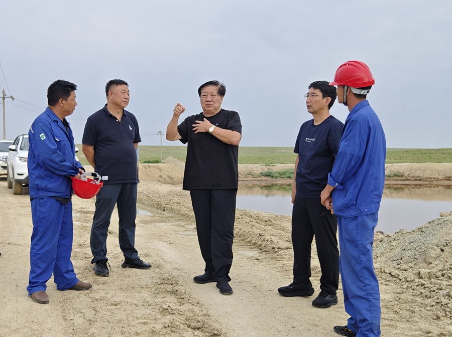 博源集團(tuán)董事局主席戴連榮到蘇尼特公司調(diào)研
